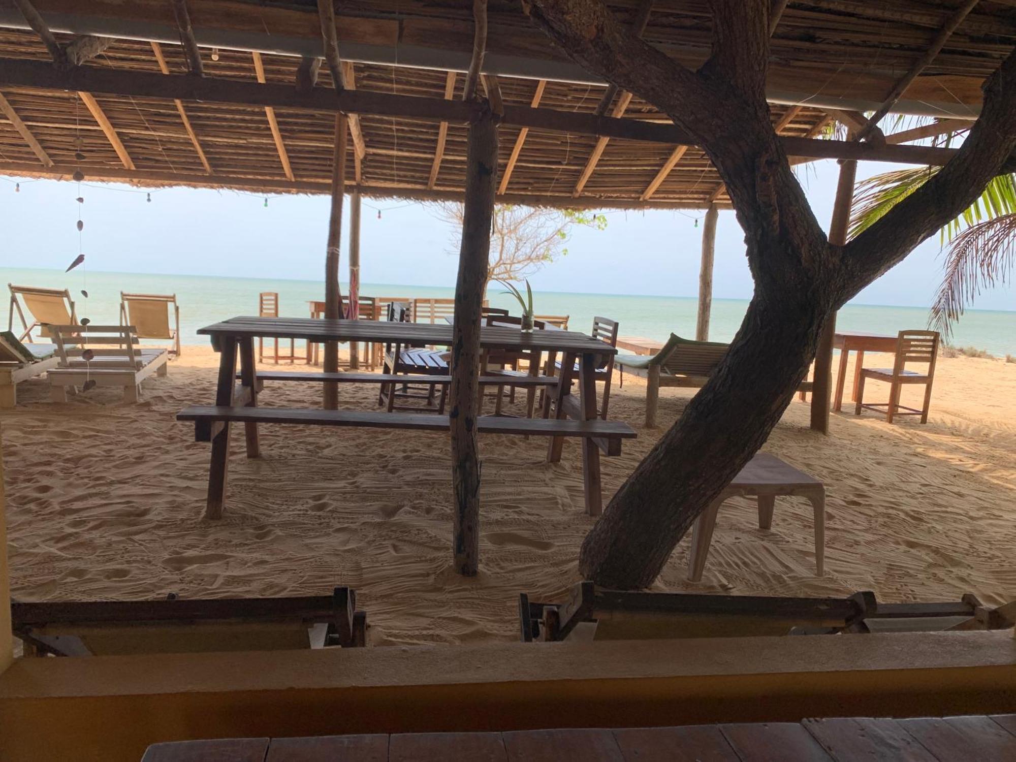 Ocean View Beach Resort - Kalpitiya Exterior photo